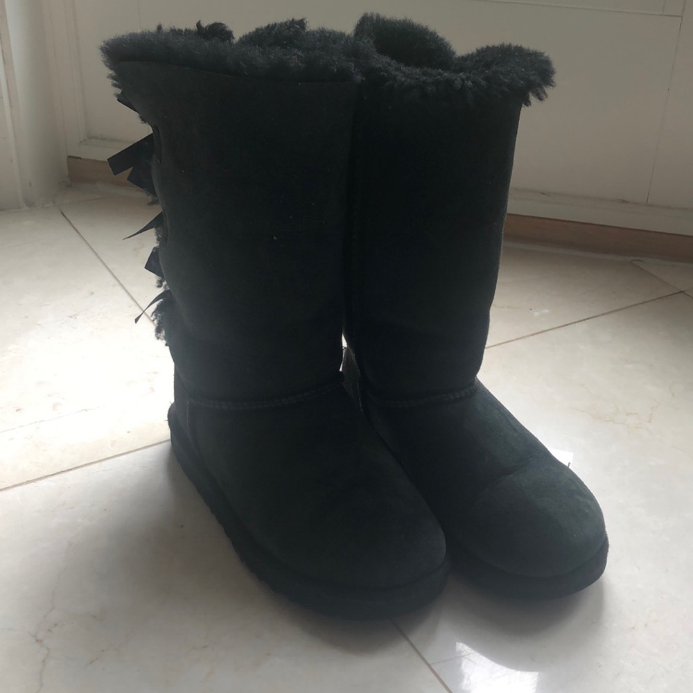 UGG boots with three bow Girls Size 3